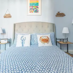  Apartment Retreat